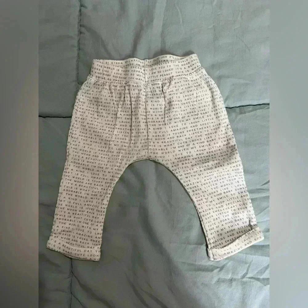 Carter's set of 3 piece Pant/T-shirt and Hoddie - Picture 3 of 7